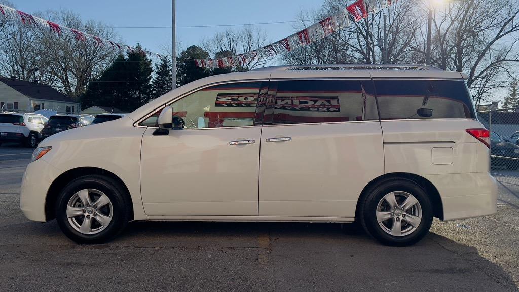 2015 Nissan Quest SV photo