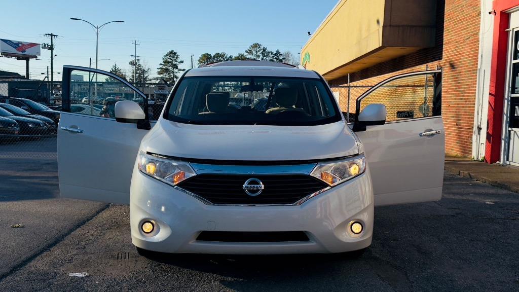 2015 Nissan Quest SV photo