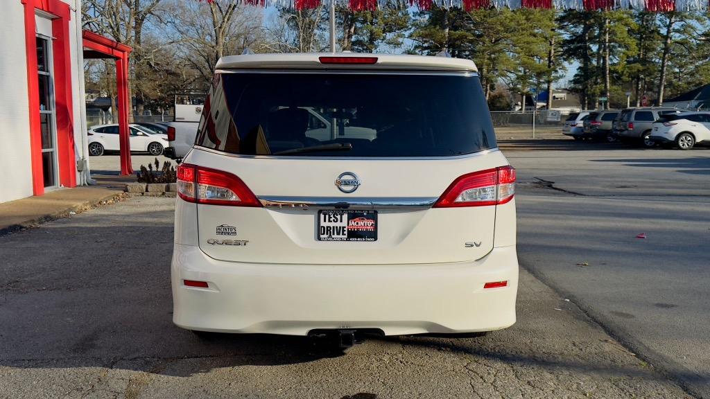 2015 Nissan Quest SV photo