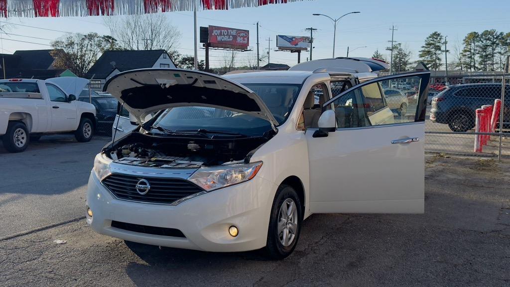 2015 Nissan Quest SV photo