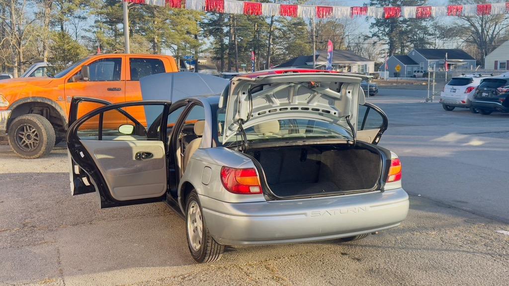 2002 Saturn S-Series SL2 photo