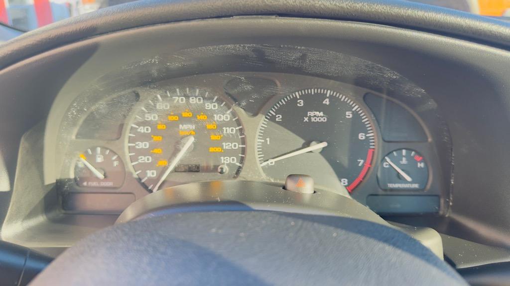 2002 Saturn S-Series SL2 photo