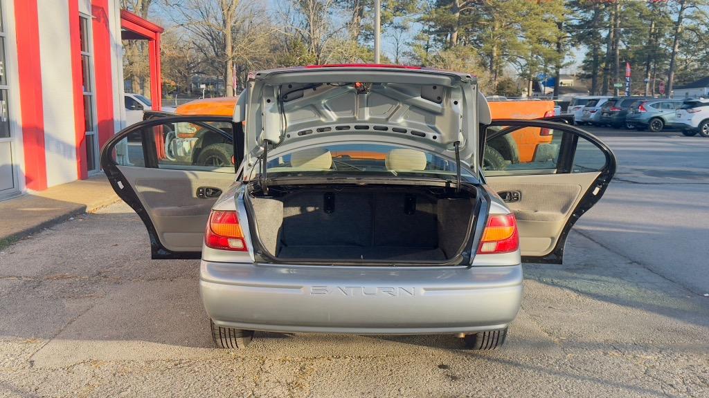 2002 Saturn S-Series SL2 photo