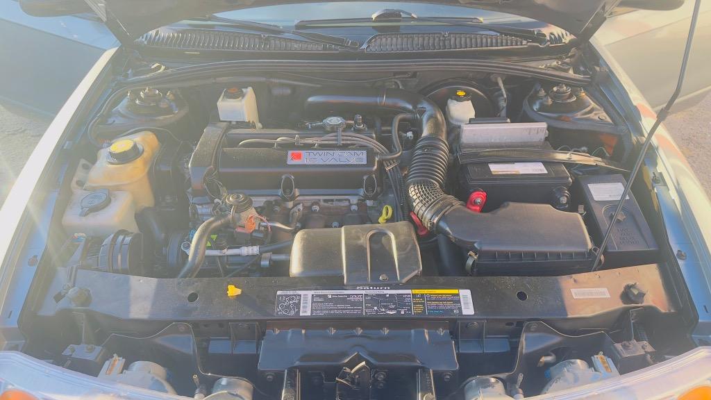 2002 Saturn S-Series SL2 photo