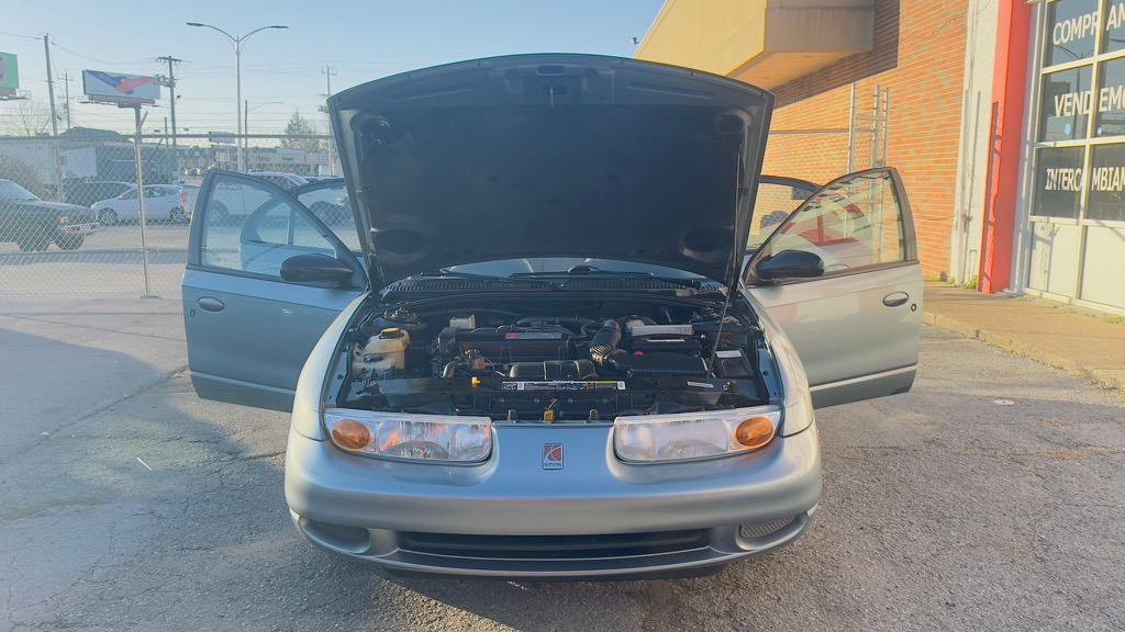 2002 Saturn S-Series SL2 photo