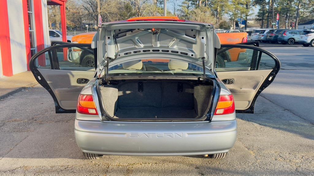 2002 Saturn S-Series SL2 photo