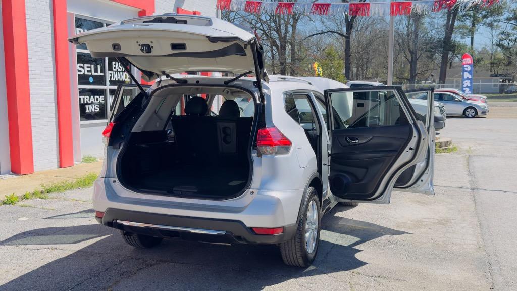 2017 Nissan Rogue - $10,995