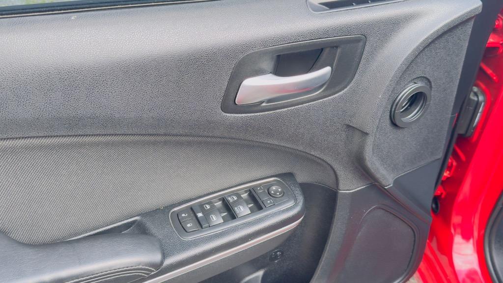 2015 Dodge Charger SE photo