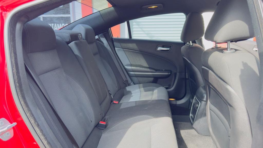 2015 Dodge Charger SE photo