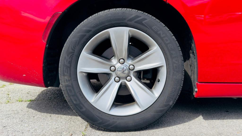 2015 Dodge Charger SE photo