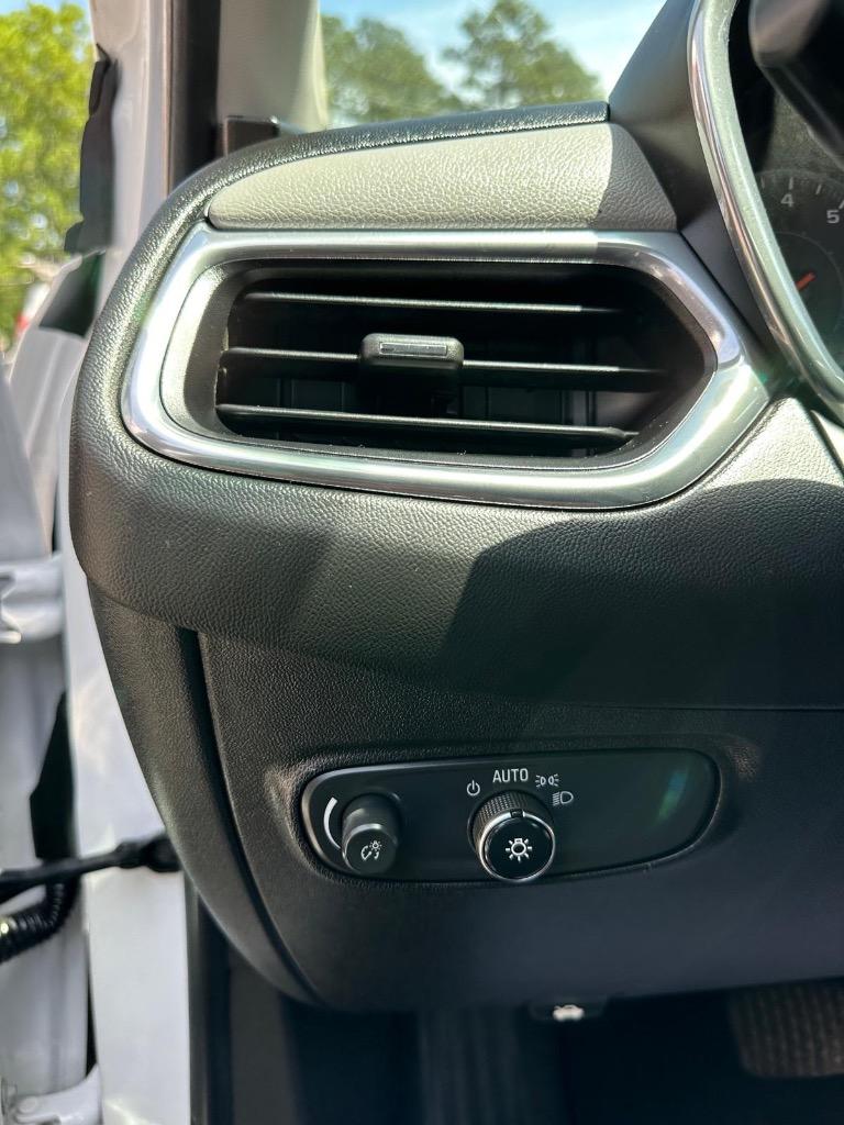 2018 Chevrolet Equinox LS photo