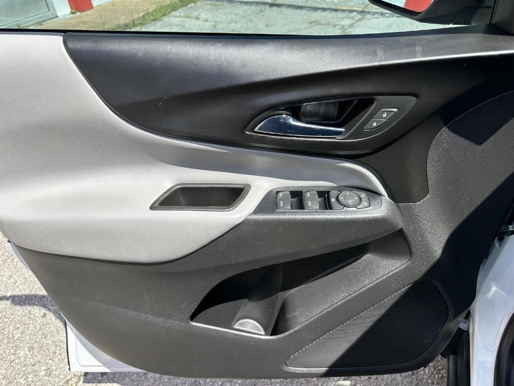 2018 Chevrolet Equinox LS photo