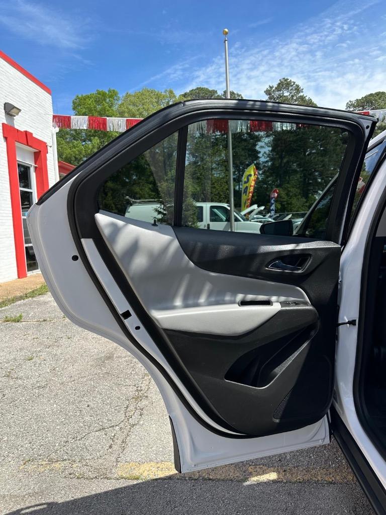2018 Chevrolet Equinox LS photo