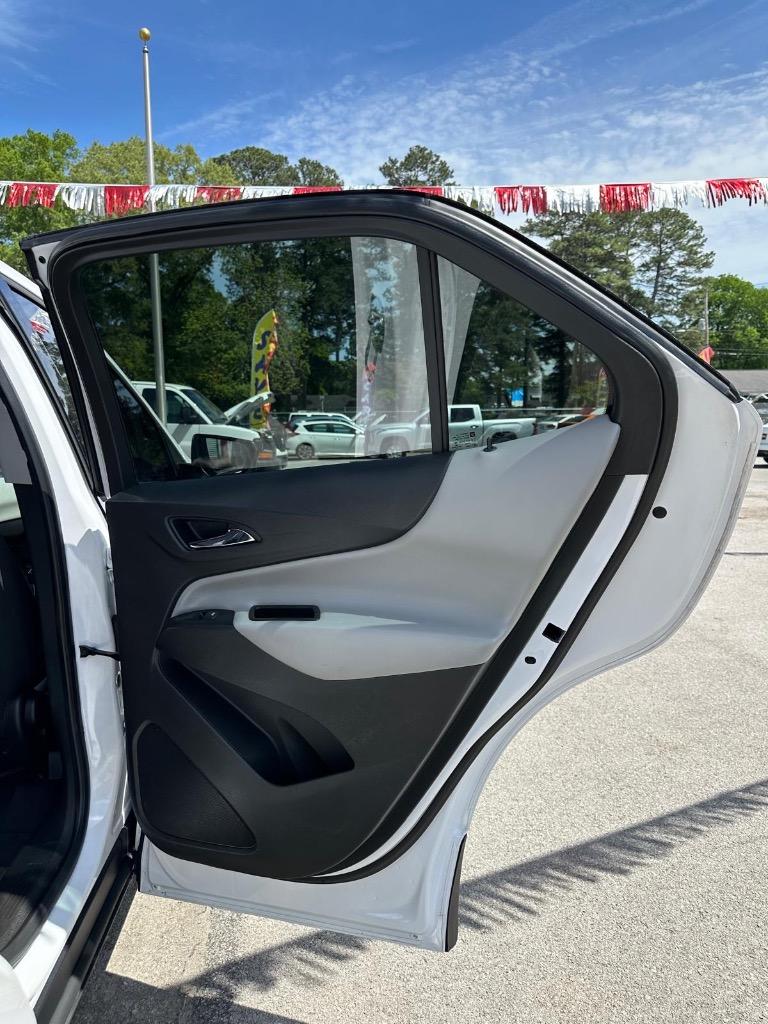 2018 Chevrolet Equinox LS photo