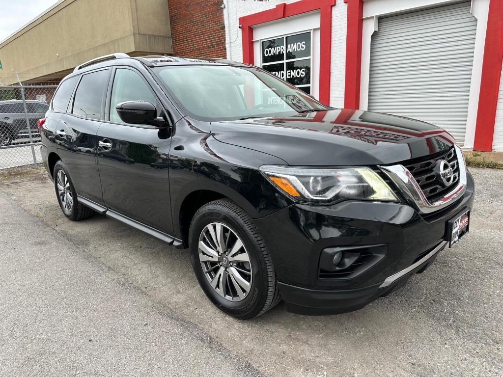 2019 Nissan Pathfinder SV photo