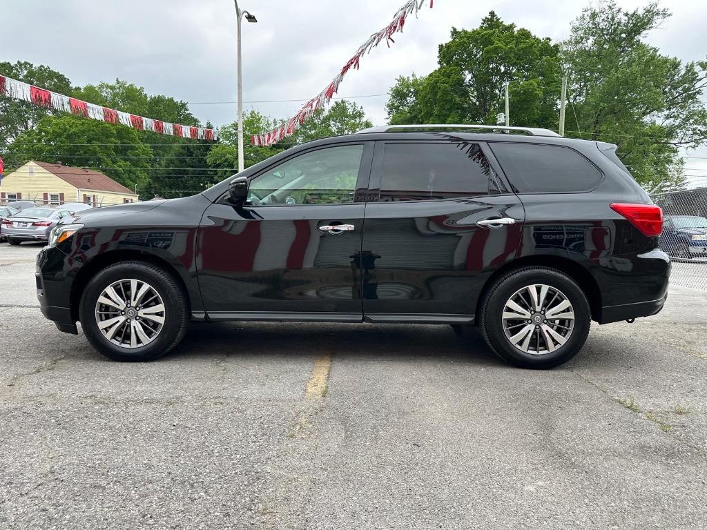 2019 Nissan Pathfinder SV photo