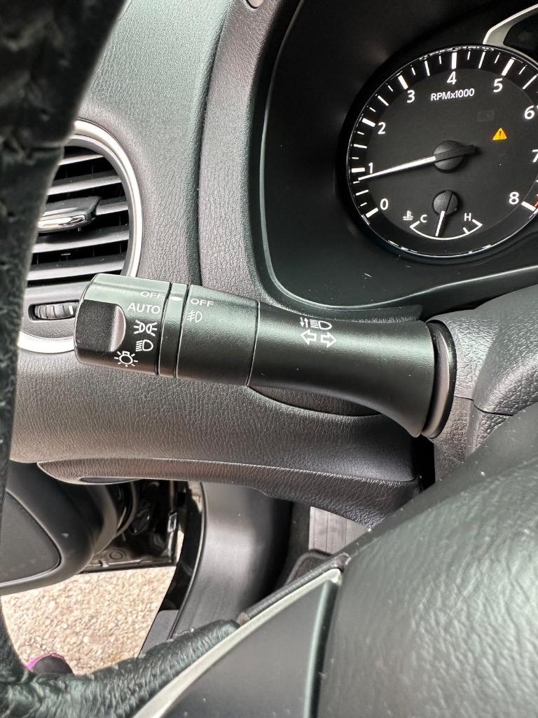 2019 Nissan Pathfinder SV photo