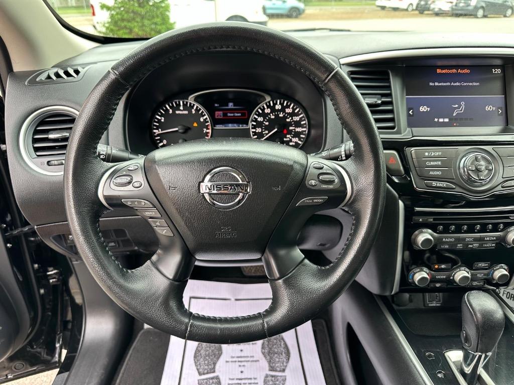 2019 Nissan Pathfinder SV photo