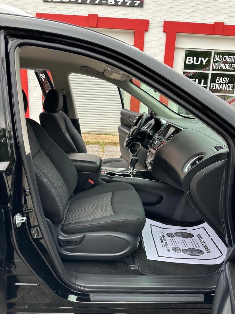 2019 Nissan Pathfinder SV photo