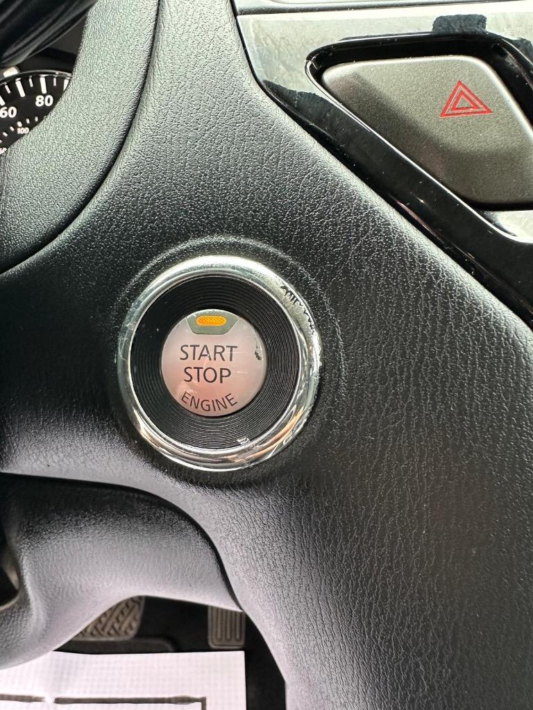 2019 Nissan Pathfinder SV photo