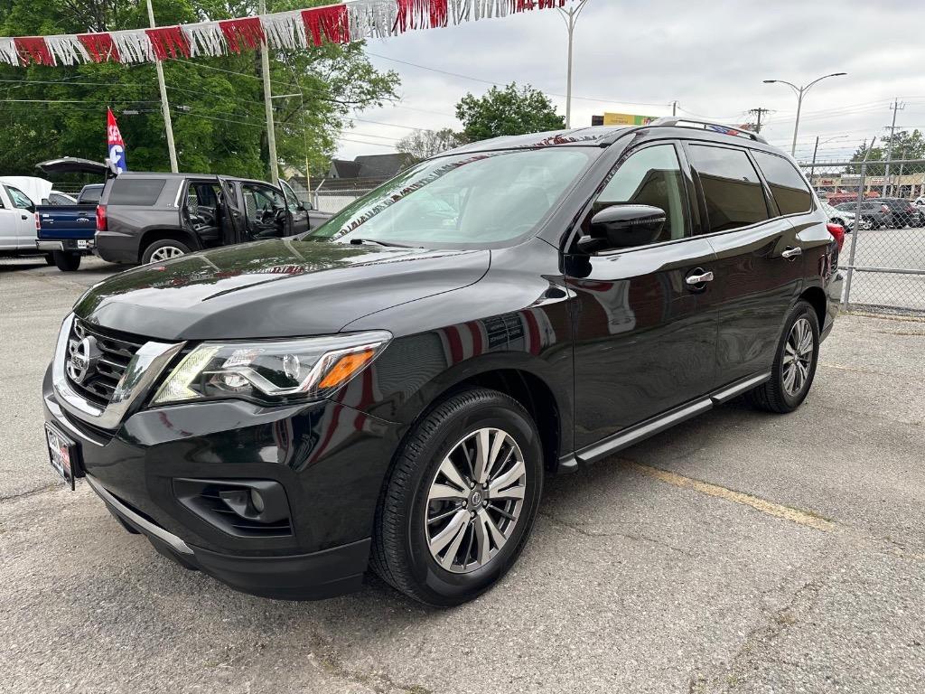 2019 Nissan Pathfinder SV photo