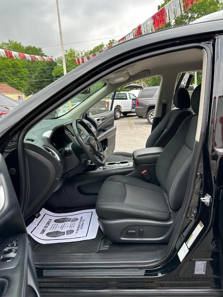 2019 Nissan Pathfinder SV photo