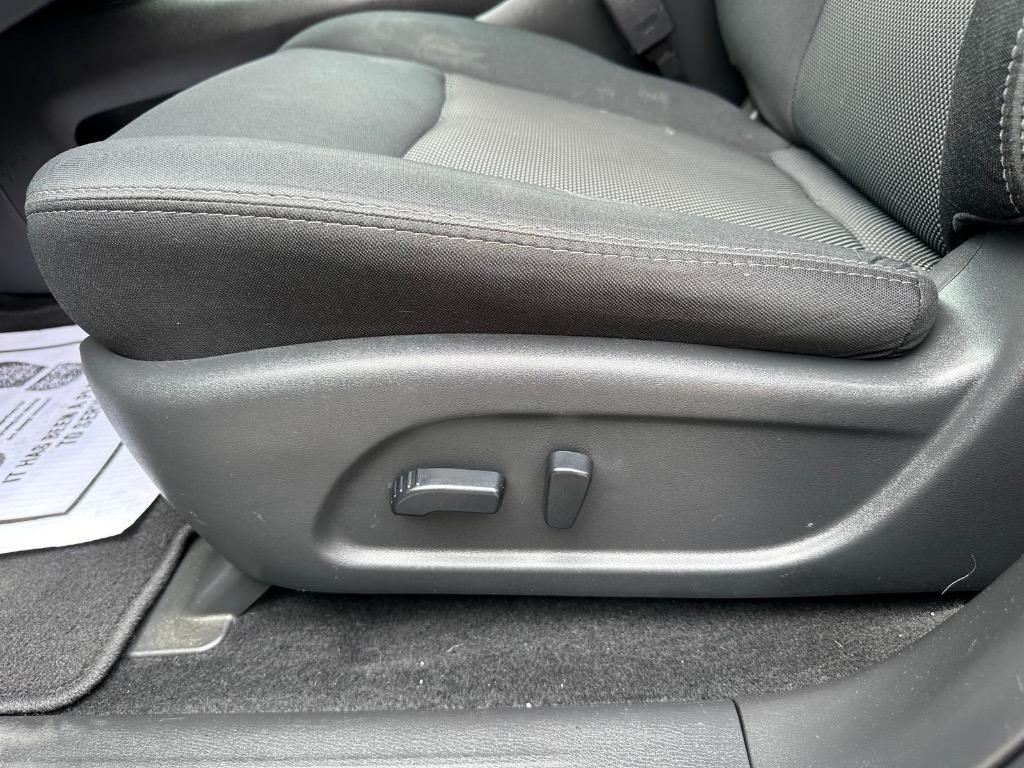 2019 Nissan Pathfinder SV photo
