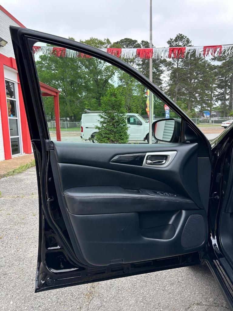 2019 Nissan Pathfinder SV photo