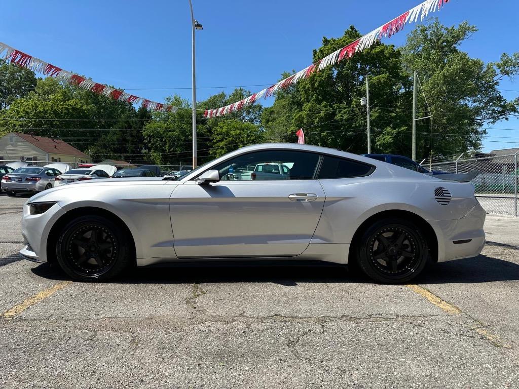 2015 Ford Mustang photo