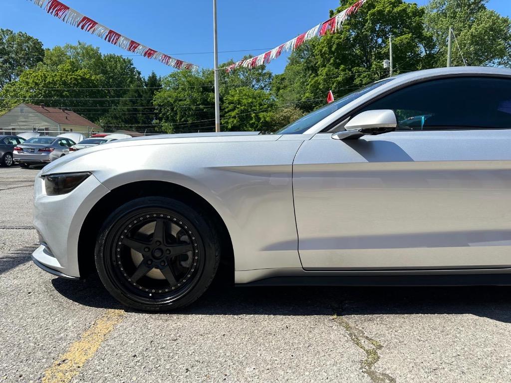 2015 Ford Mustang photo