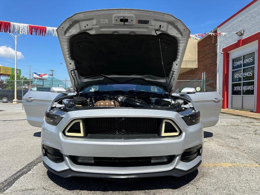 2015 Ford Mustang photo