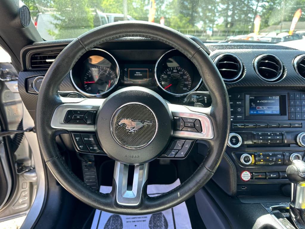 2015 Ford Mustang photo
