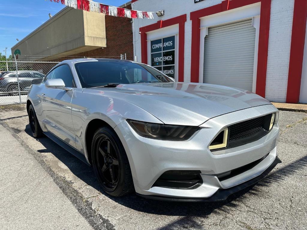 2015 Ford Mustang photo