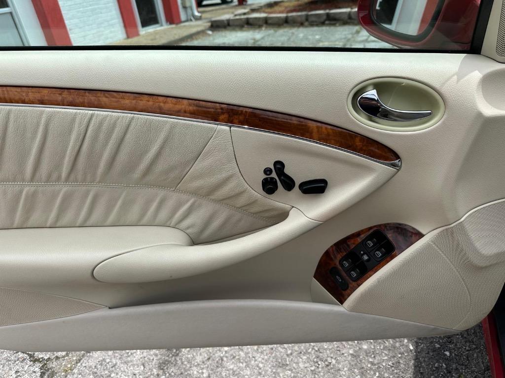 2005 Mercedes-Benz CLK-Class CLK320 photo