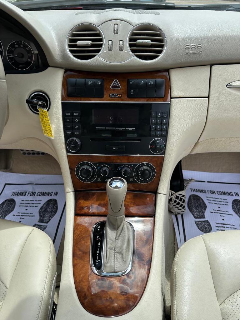 2005 Mercedes-Benz CLK-Class CLK320 photo