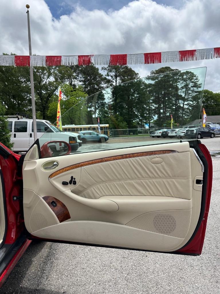2005 Mercedes-Benz CLK-Class CLK320 photo