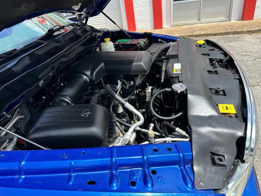 2016 RAM 1500 SLT photo