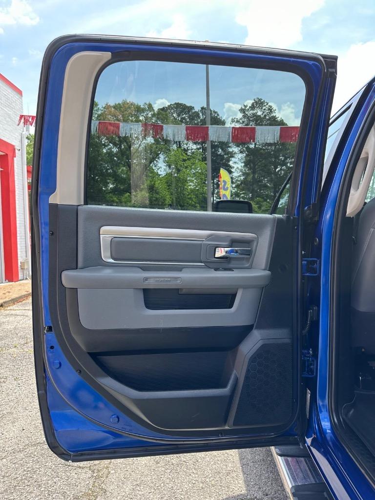 2016 RAM 1500 SLT photo
