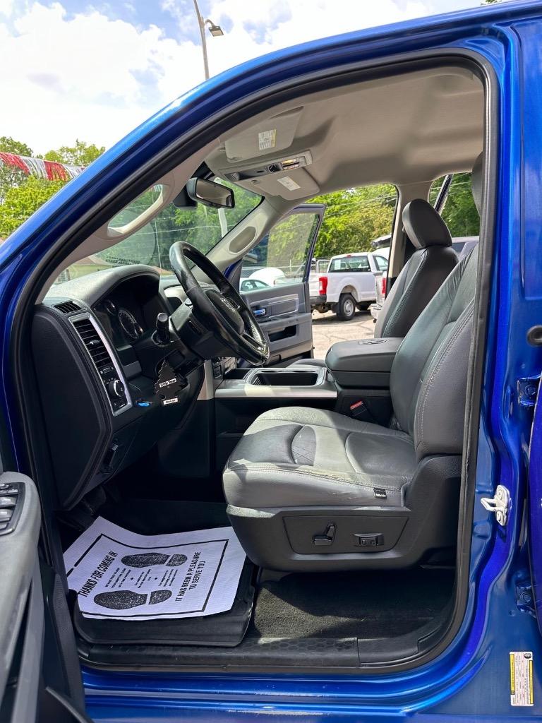 2016 RAM 1500 SLT photo