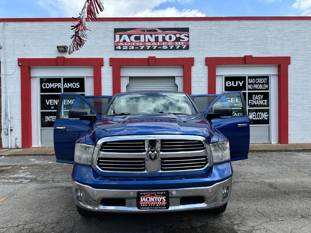 2016 RAM 1500 SLT photo