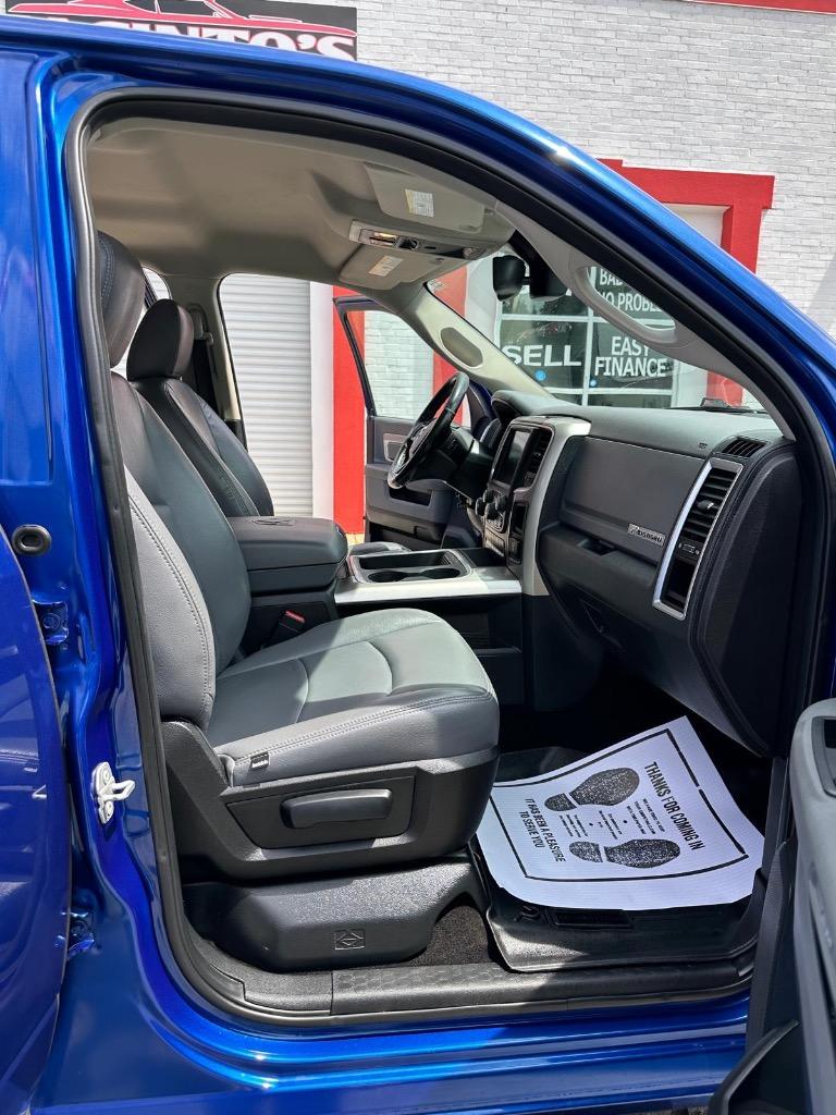 2016 RAM 1500 SLT photo