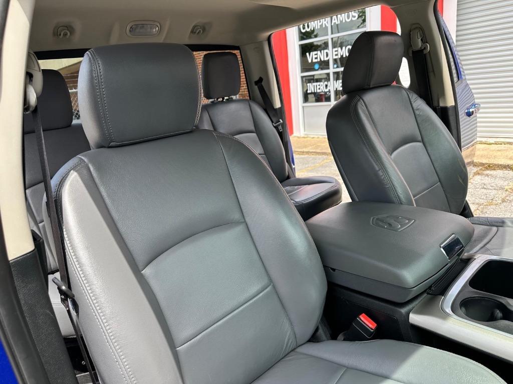 2016 RAM 1500 SLT photo