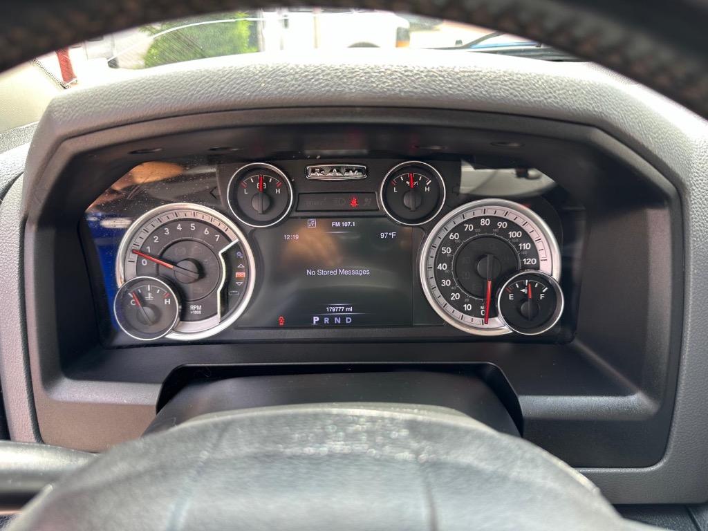 2016 RAM 1500 SLT photo
