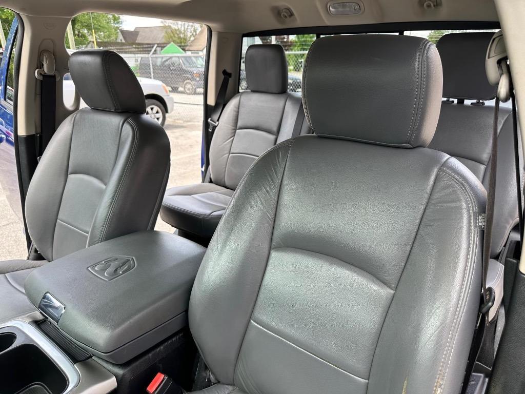 2016 RAM 1500 SLT photo