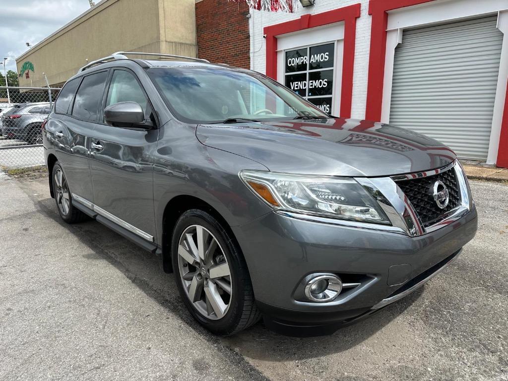 2015 Nissan Pathfinder - $10,995
