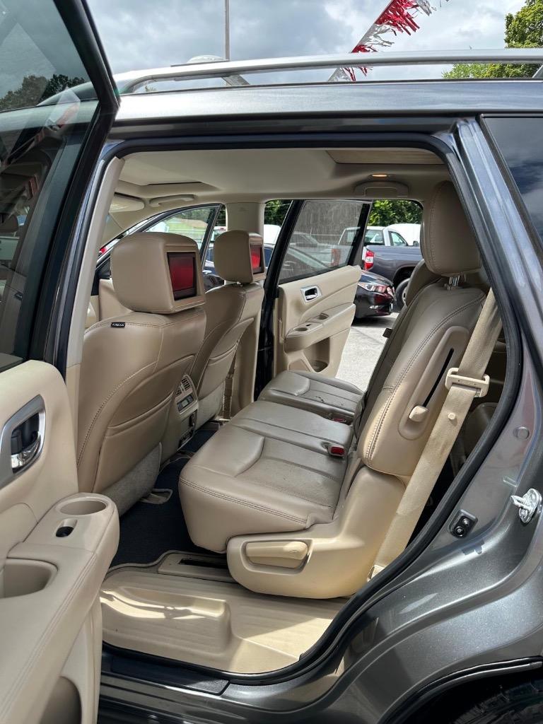 2015 Nissan Pathfinder - $10,995