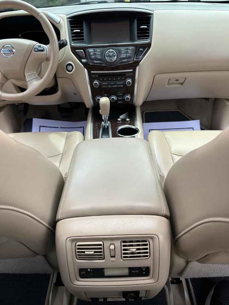 2015 Nissan Pathfinder - $10,995