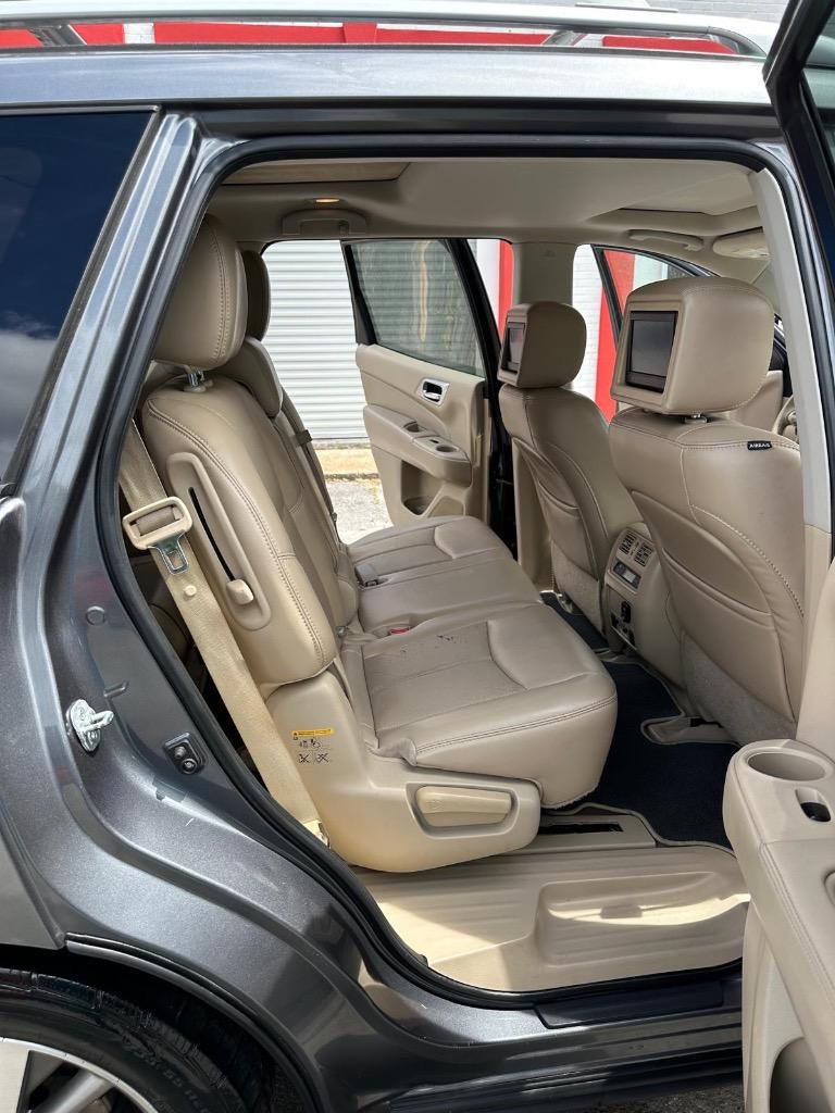 2015 Nissan Pathfinder - $10,995