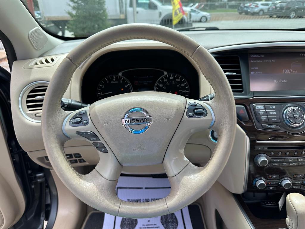 2015 Nissan Pathfinder - $10,995