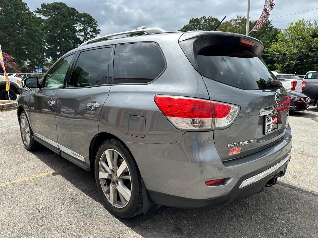 2015 Nissan Pathfinder - $10,995
